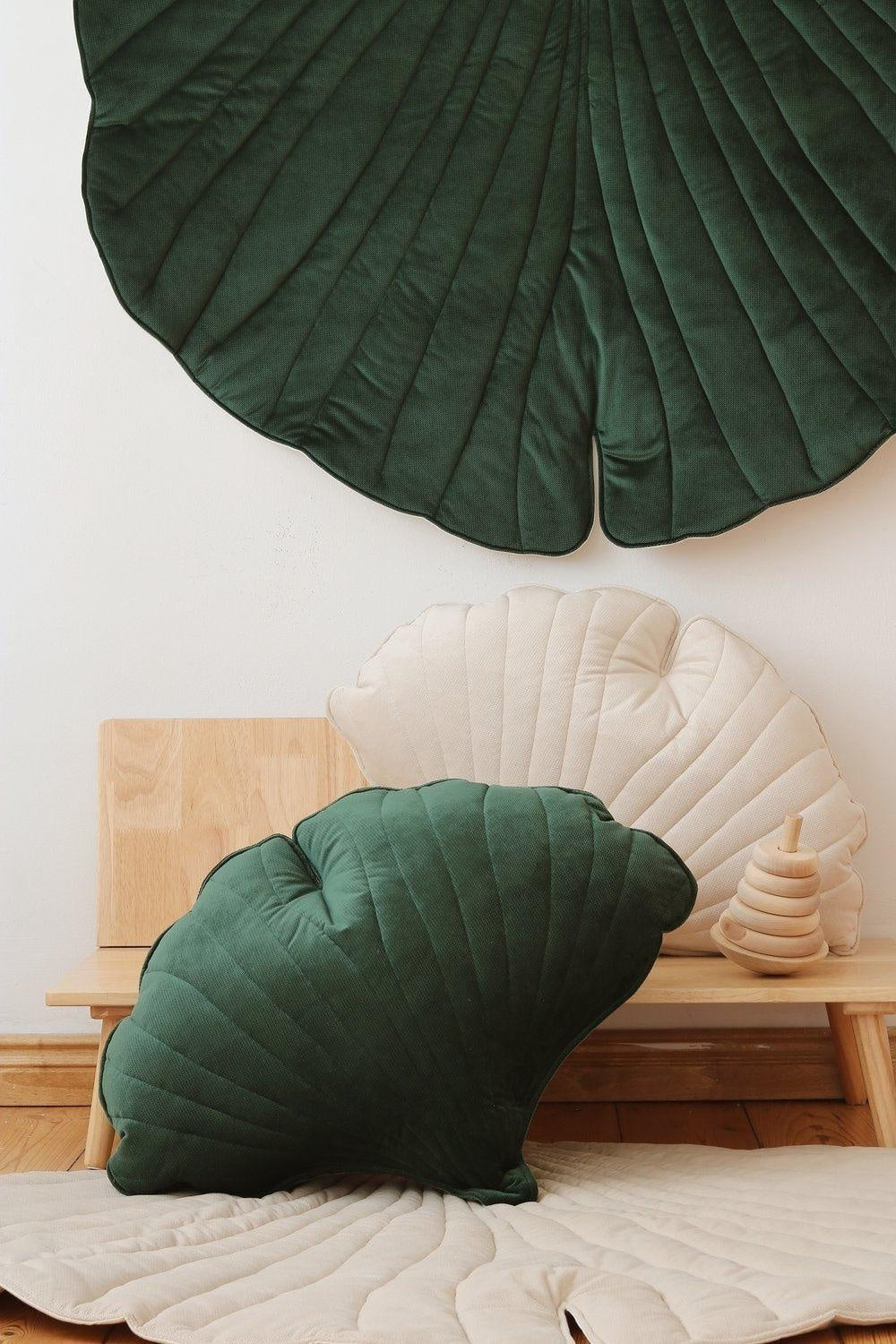 Velvet “Green” Ginkgo Leaf Mat