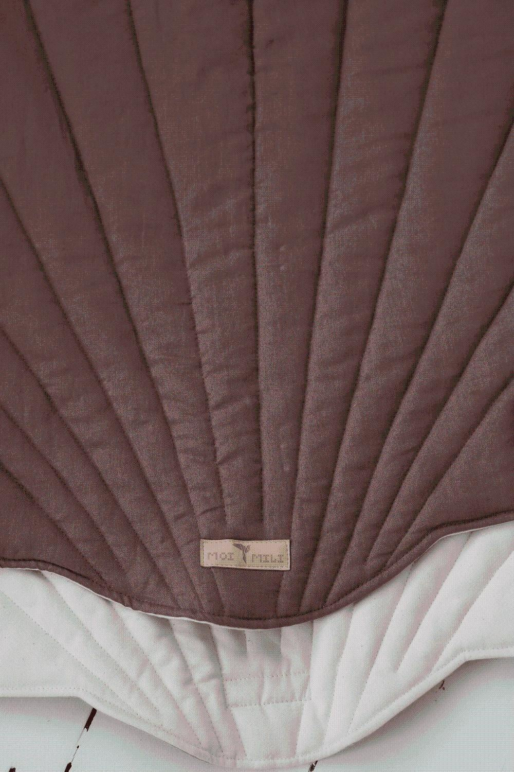 Linen “Marsala” Shell Mat
