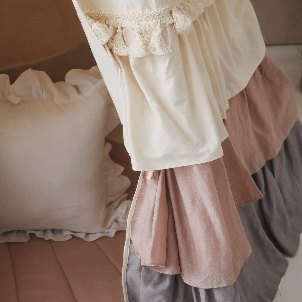 “Powder Frills” Teepee Tent with Frills