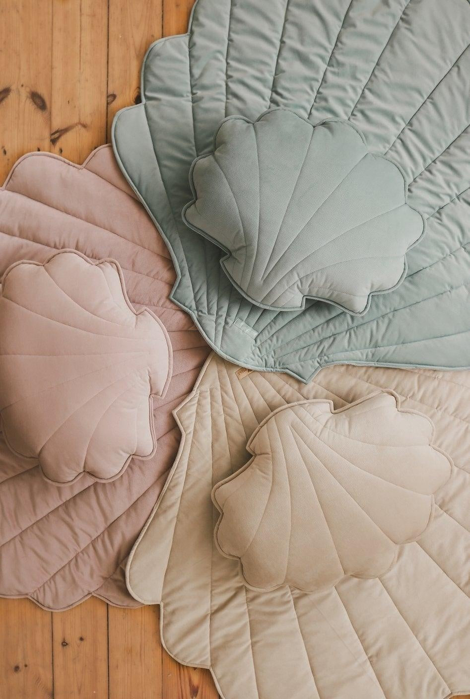 Velvet “Powder Mint” Shell Mat