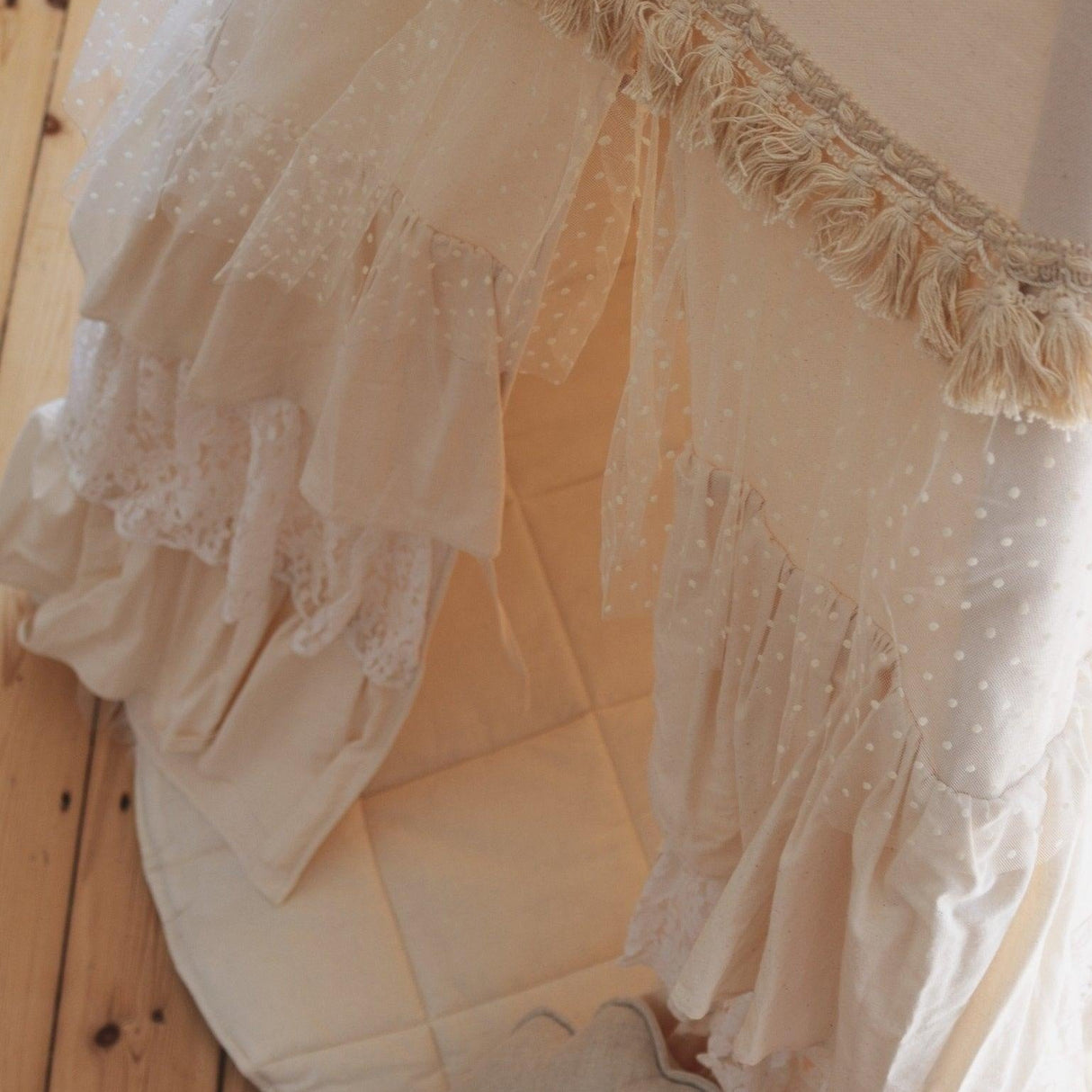 “Shabby Chic” Teepee Tent with Frills