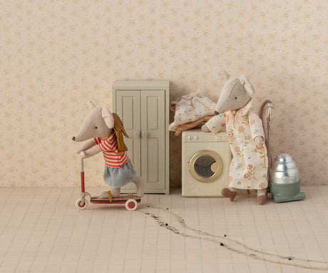 Closet, Mouse - Cream