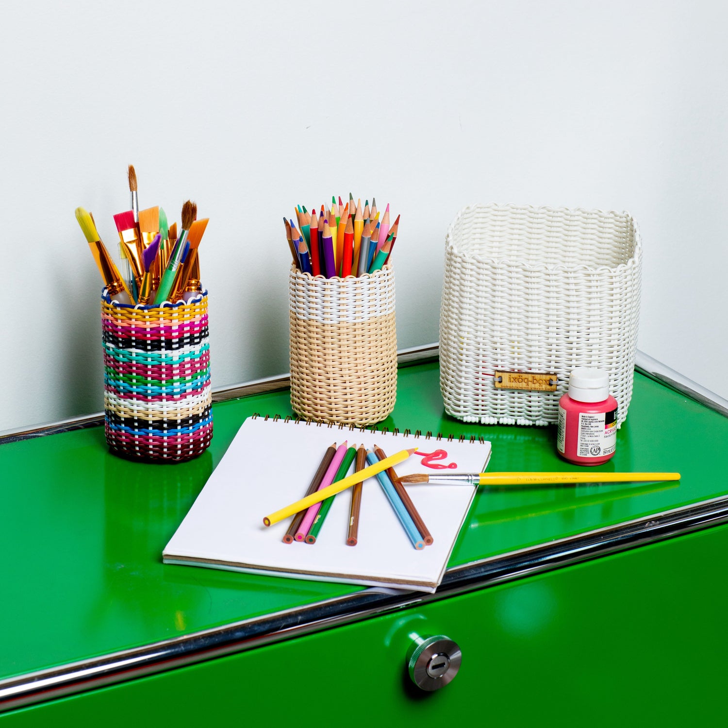 Criss Cross Cups by ixöq