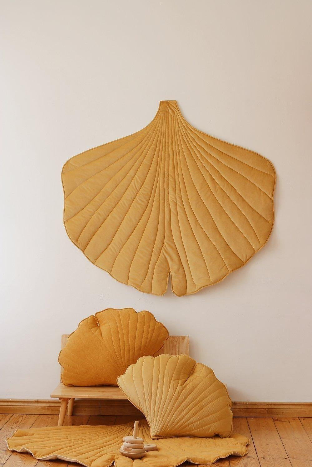 Velvet  “Honey” Ginkgo Leaf Mat