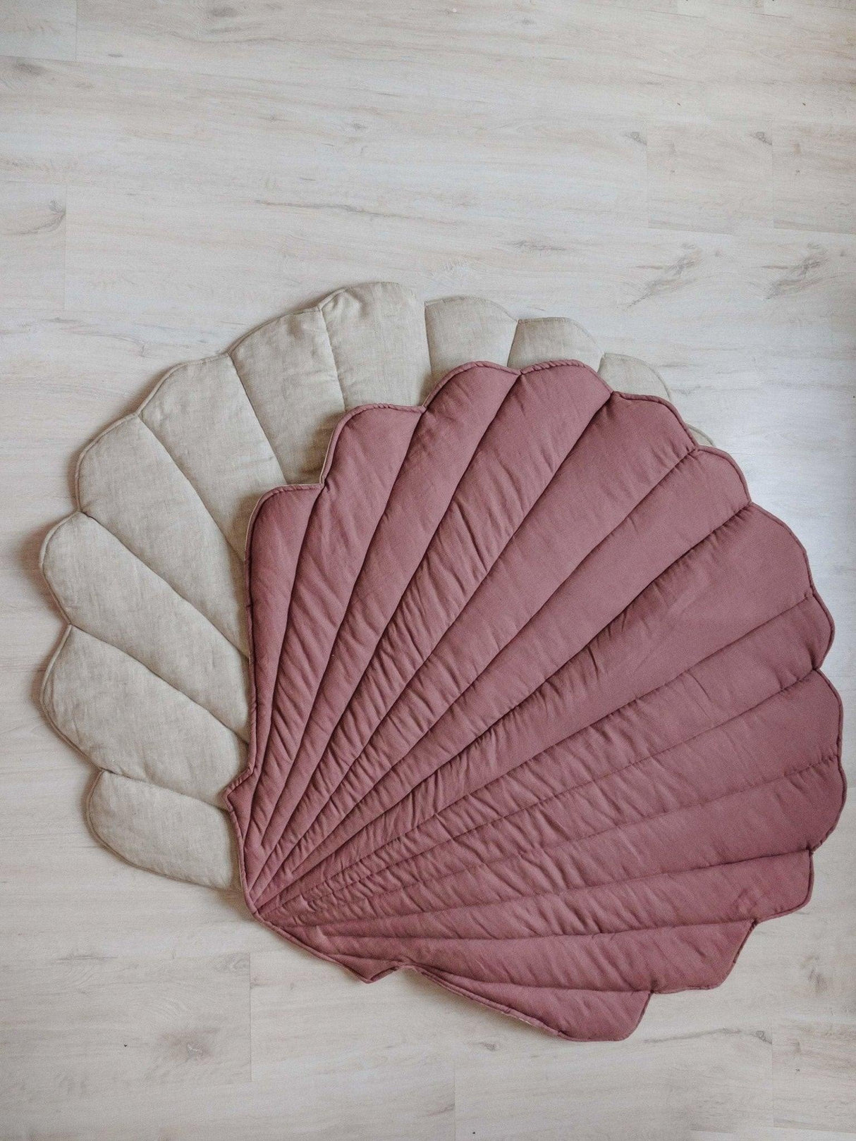 Linen “Marsala” Shell Mat