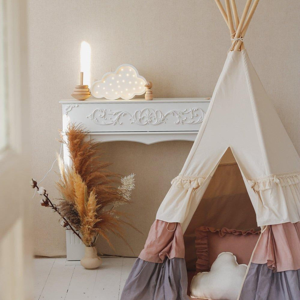 “Powder Frills” Teepee Tent with Frills